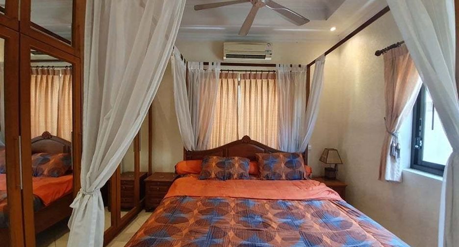For rent 3 ベッドルーム villa in Bang Lamung, Chonburi