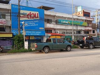 出售 2 卧室 商业空间 在 Wang Nuea, Lampang