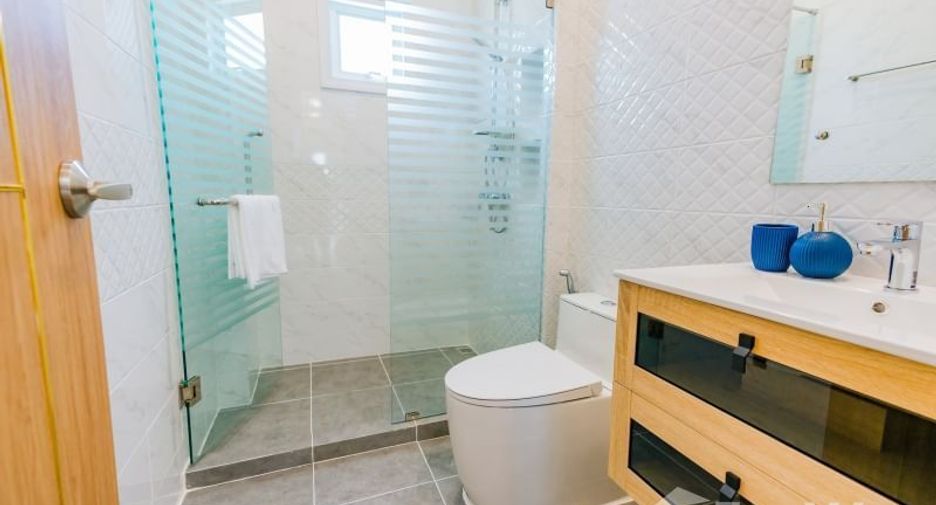 Casa en venta de 4 habitaciones en Bang Lamung, Chonburi