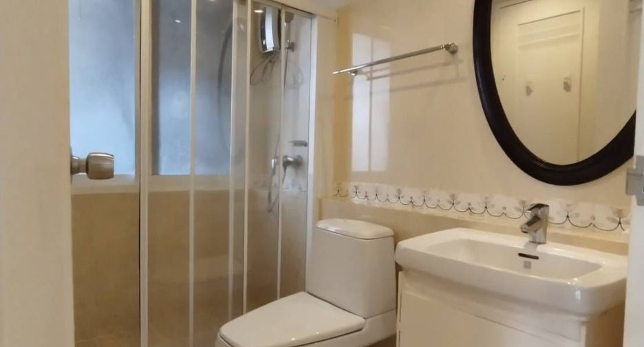 À vendre 1 chambre condo à Sathon, Bangkok