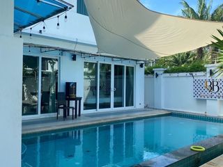 Villa en venta y en alquiler de 5 habitaciones en Bang Lamung, Chonburi