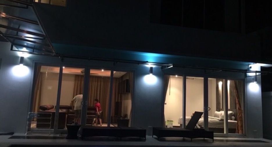 À vendre et à louer 5 chambres villa à Jomtien, Pattaya