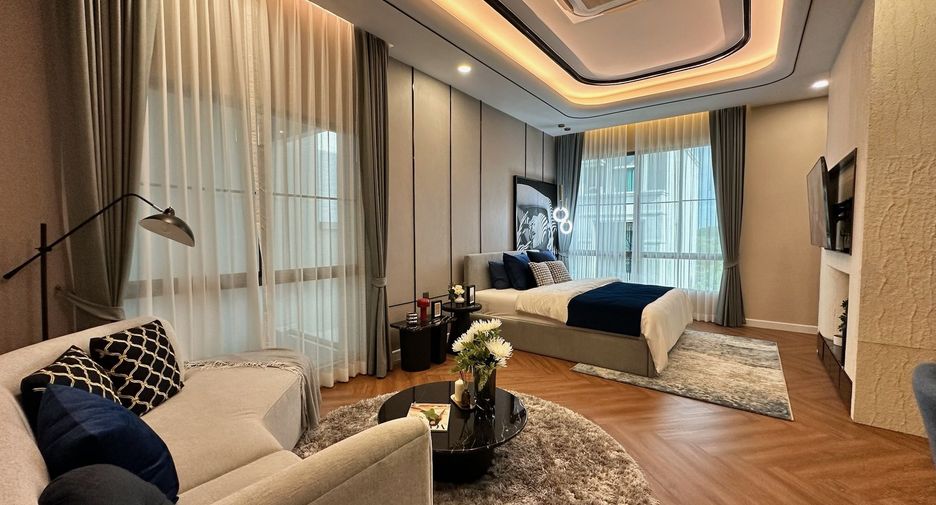 For sale 4 bedrooms townhouse in Lat Krabang, Bangkok