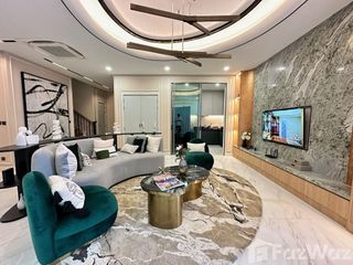 For sale 4 bedrooms townhouse in Lat Krabang, Bangkok