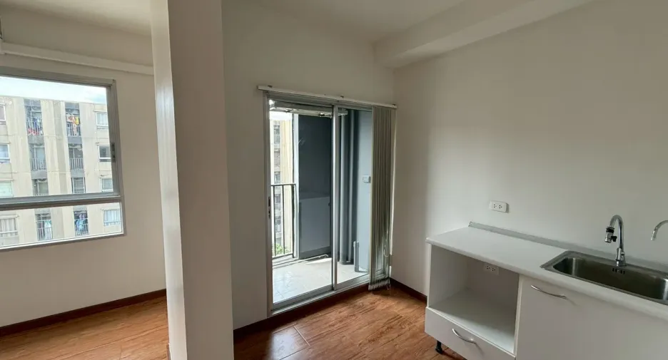 For sale studio condo in Mueang Nonthaburi, Nonthaburi