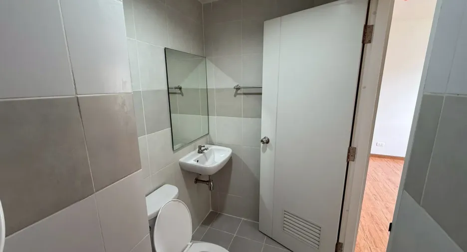For sale studio condo in Mueang Nonthaburi, Nonthaburi