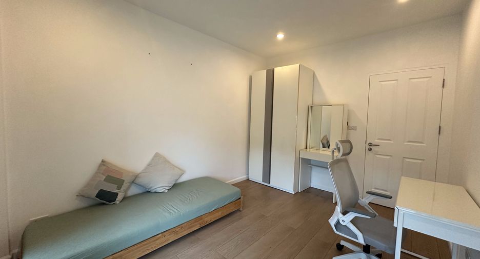 For sale and for rent 3 bedrooms townhouse in Thalang, Phuket