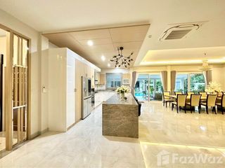 Villa en venta y en alquiler de 6 habitaciones en Bang Lamung, Chonburi