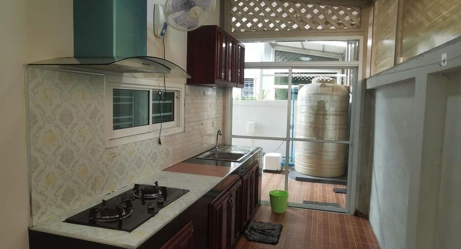 出租 3 卧室 独立屋 在 Ban Chang, Rayong