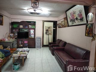 Casa adosada en venta de 4 habitaciones en Bang Na, Bangkok