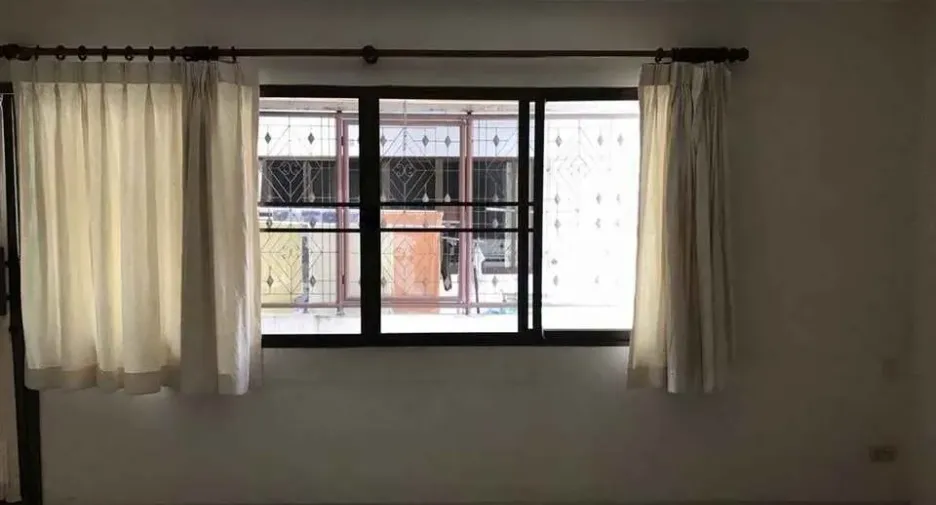 For sale and for rent 3 bedrooms house in Suan Luang, Bangkok