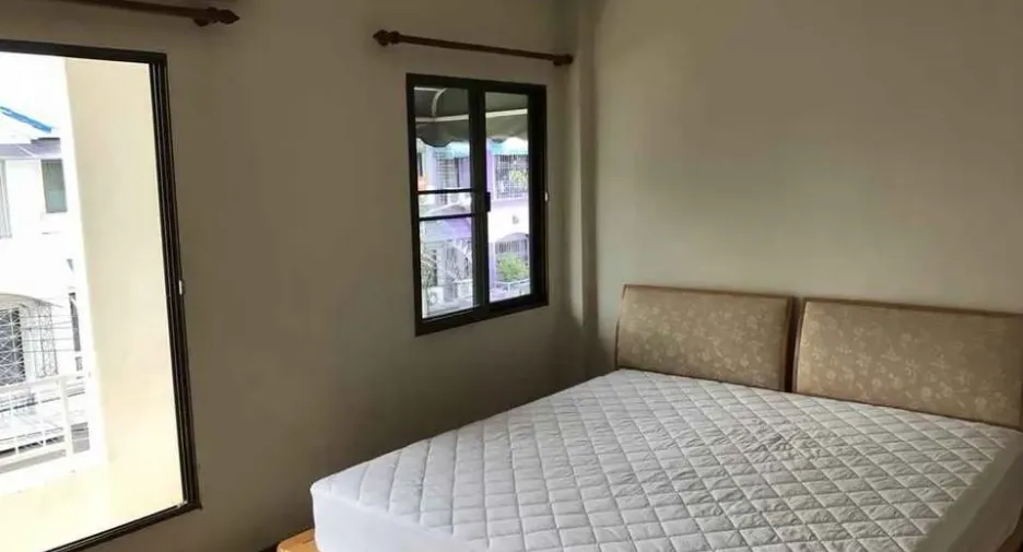 For sale and for rent 3 bedrooms house in Suan Luang, Bangkok