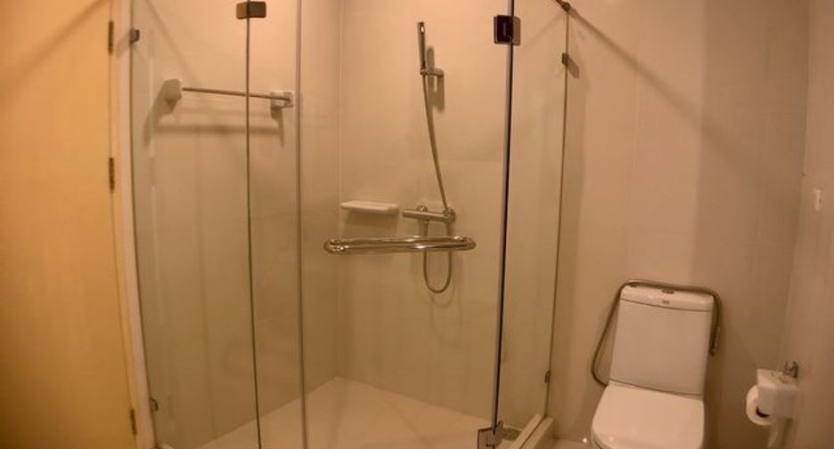 For sale 1 bed condo in Huai Khwang, Bangkok