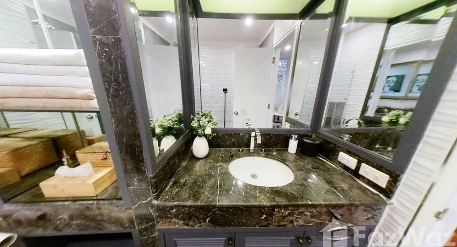 For sale and for rent 2 bedrooms condo in Khlong San, Bangkok