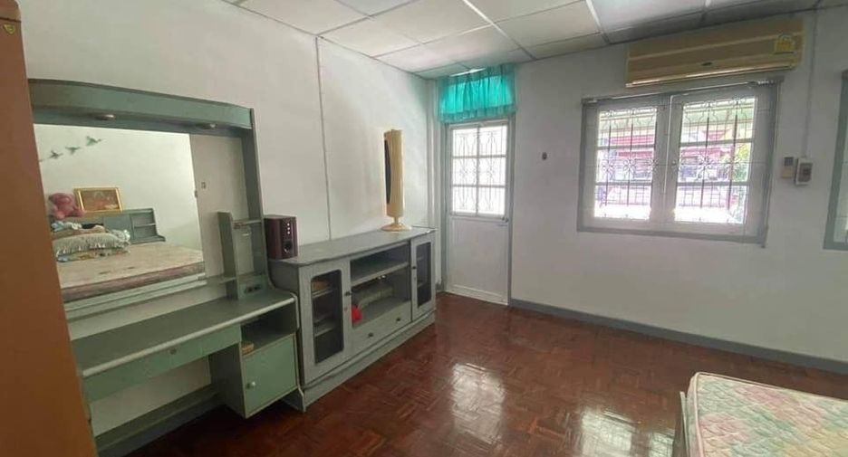 For sale 2 bedrooms townhouse in Mueang Phuket, Phuket