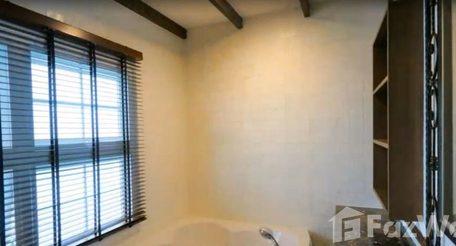 For sale and for rent 4 bedrooms house in Bang Phli, Samut Prakan