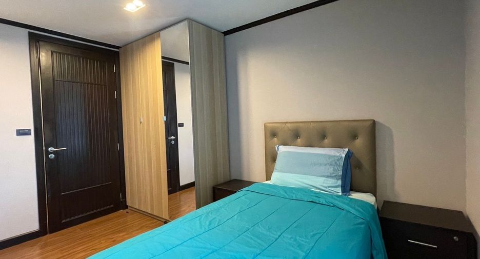 For rent 3 bedrooms condo in Bang Lamung, Chonburi