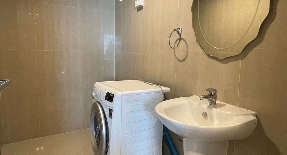 For rent 3 bedrooms condo in Bang Lamung, Chonburi