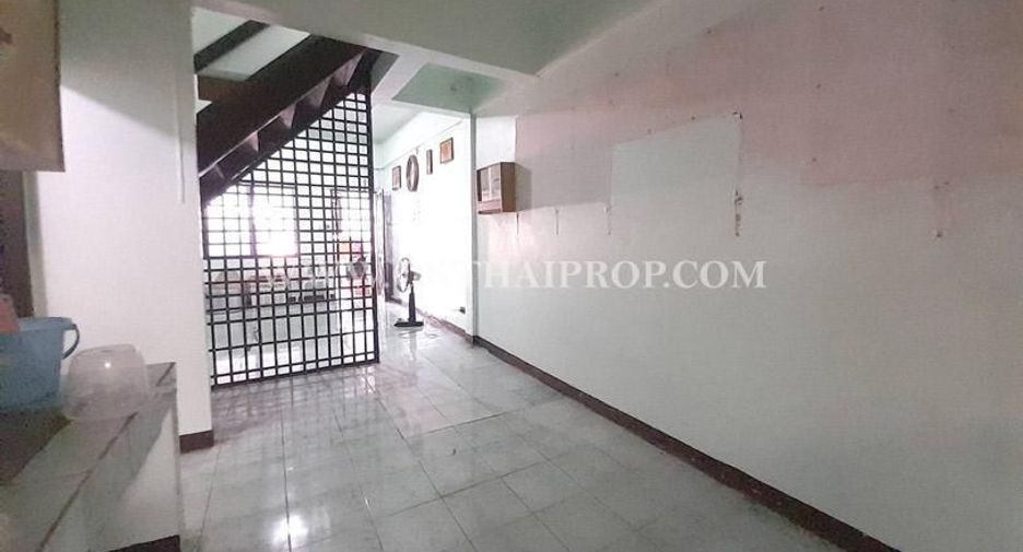 For sale 3 bedrooms townhouse in Pak Kret, Nonthaburi