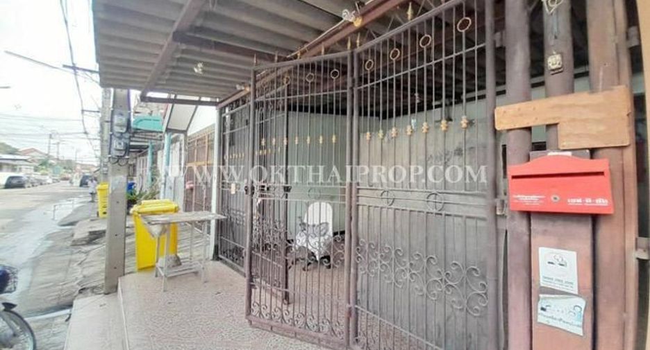 For sale 3 bedrooms townhouse in Pak Kret, Nonthaburi