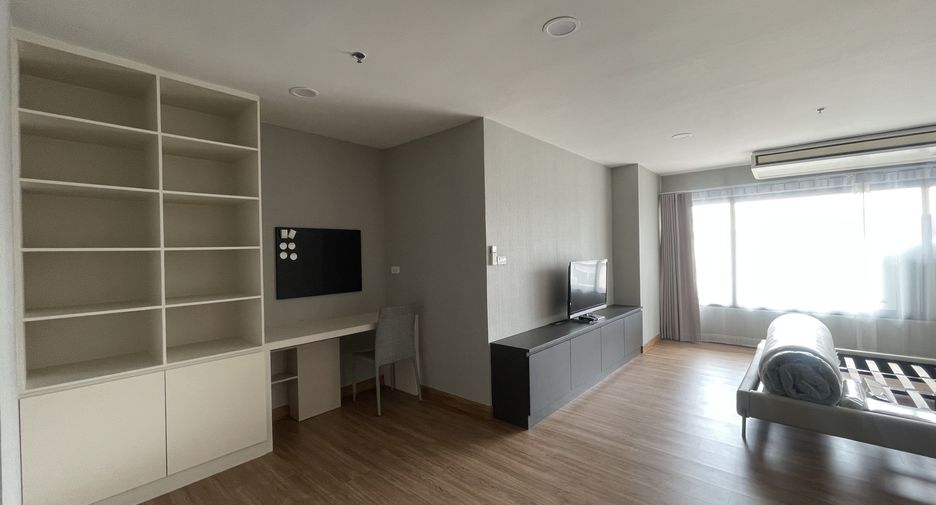 For sale and for rent 2 bedrooms condo in Khlong Toei, Bangkok