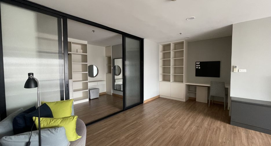 For sale and for rent 2 bedrooms condo in Khlong Toei, Bangkok