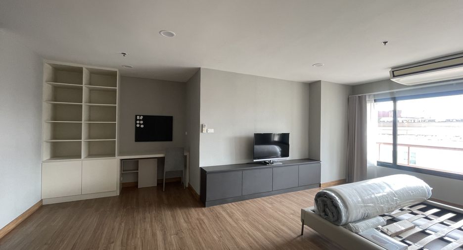 For sale and for rent 2 bedrooms condo in Khlong Toei, Bangkok