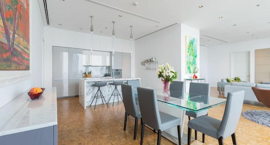 For sale 2 bedrooms condo in Sathon, Bangkok