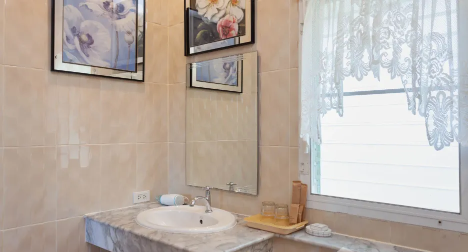 For rent 4 bedrooms villa in Mueang Phuket, Phuket