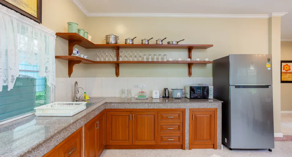 For rent 4 bedrooms villa in Mueang Phuket, Phuket