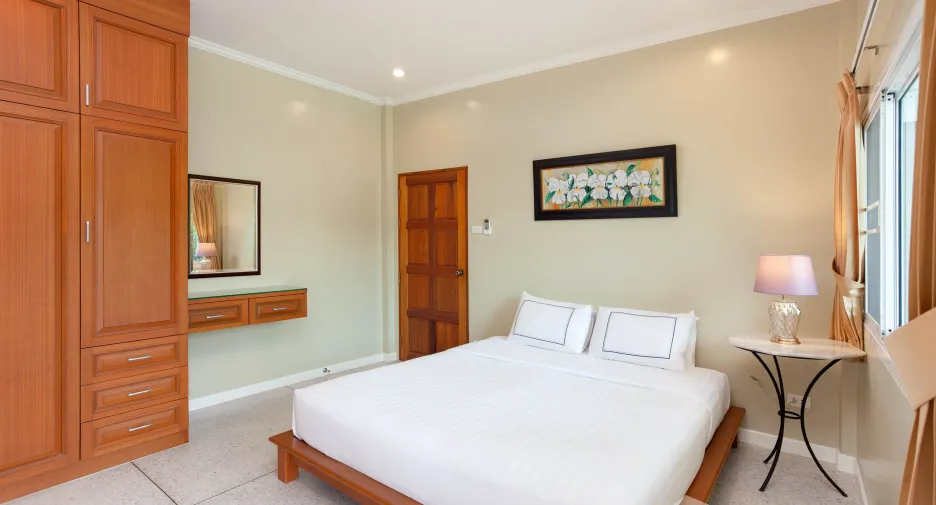For rent 4 bedrooms villa in Mueang Phuket, Phuket