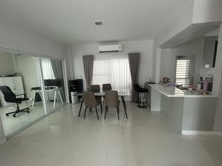 For sale and for rent 4 bedrooms house in Mueang Phuket, Phuket