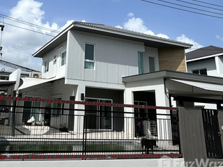 For sale and for rent 4 bedrooms house in Mueang Phuket, Phuket