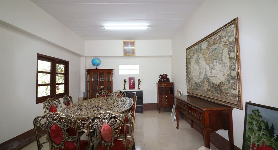 For sale 4 bedrooms house in Mueang Nong Khai, Nong Khai