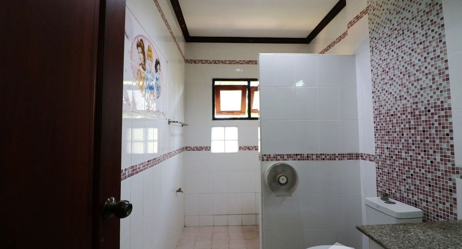 For sale 4 bedrooms house in Mueang Nong Khai, Nong Khai