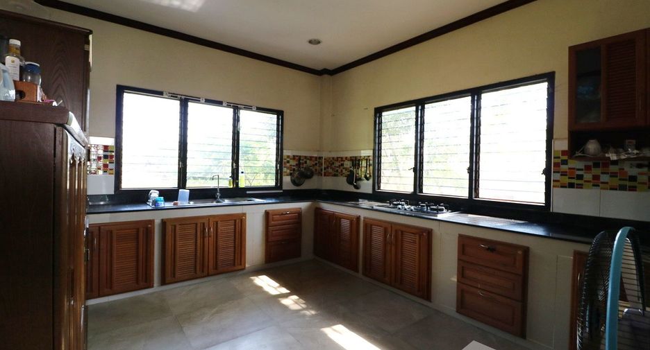 For sale 4 bedrooms house in Mueang Nong Khai, Nong Khai