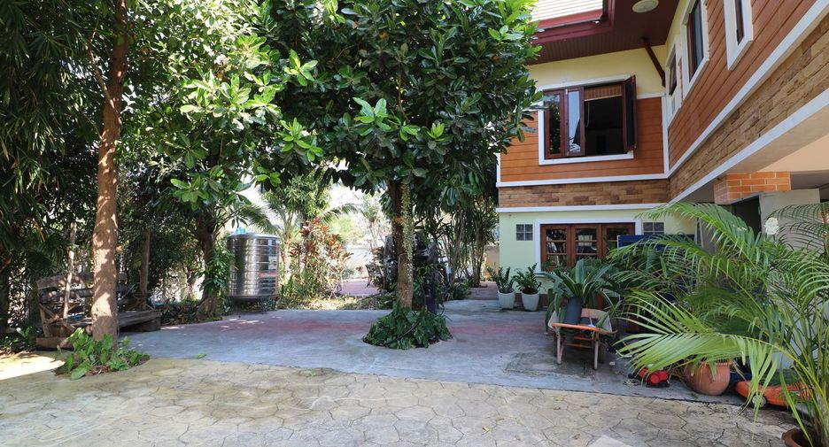 For sale 4 bedrooms house in Mueang Nong Khai, Nong Khai