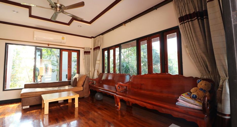 For sale 4 bedrooms house in Mueang Nong Khai, Nong Khai