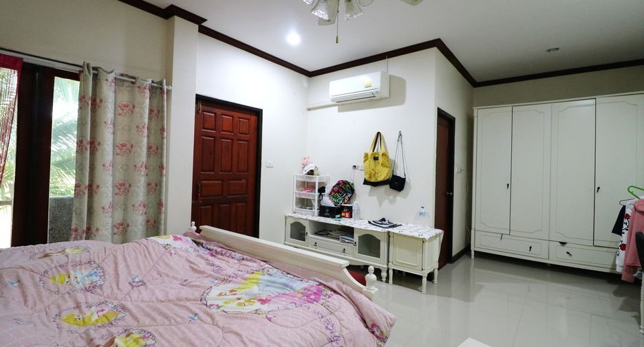 For sale 4 bedrooms house in Mueang Nong Khai, Nong Khai