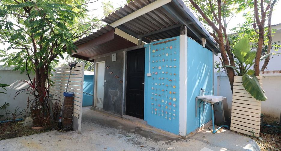 For sale 4 bedrooms house in Mueang Nong Khai, Nong Khai