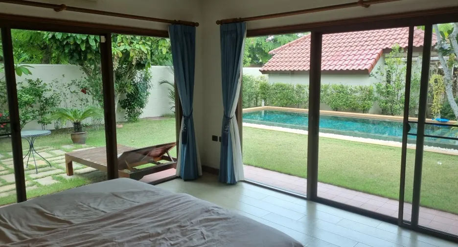 Casa en alquiler de 3 habitaciones en Bang Lamung, Chonburi