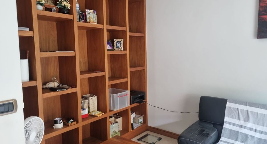 Casa en alquiler de 3 habitaciones en Bang Lamung, Chonburi