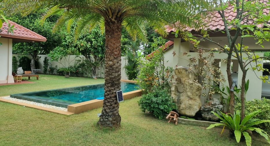 Casa en alquiler de 3 habitaciones en Bang Lamung, Chonburi