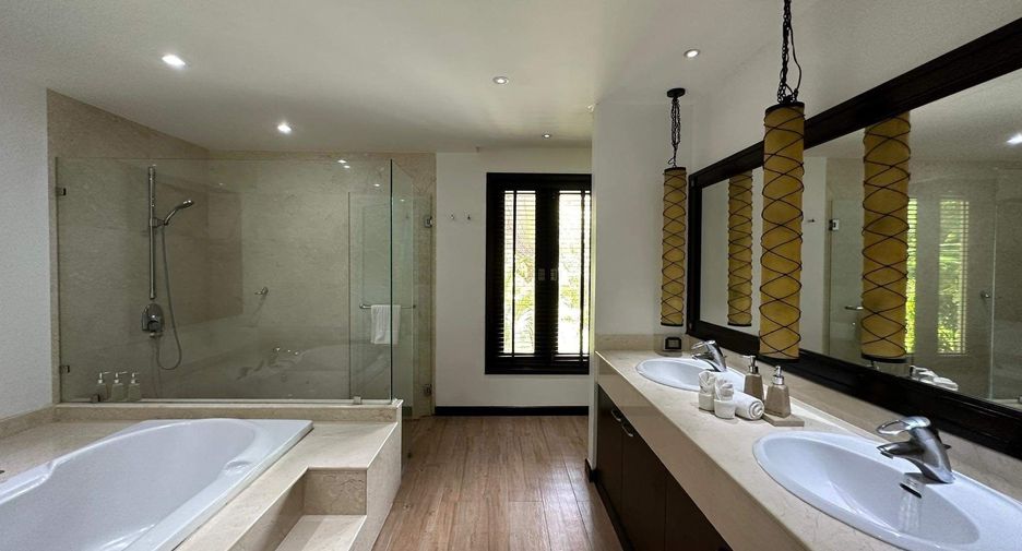 For rent 6 bedrooms villa in Thalang, Phuket