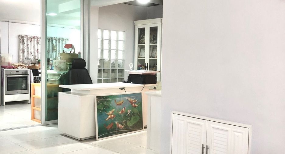 Casa en venta de 4 habitaciones en Don Mueang, Bangkok