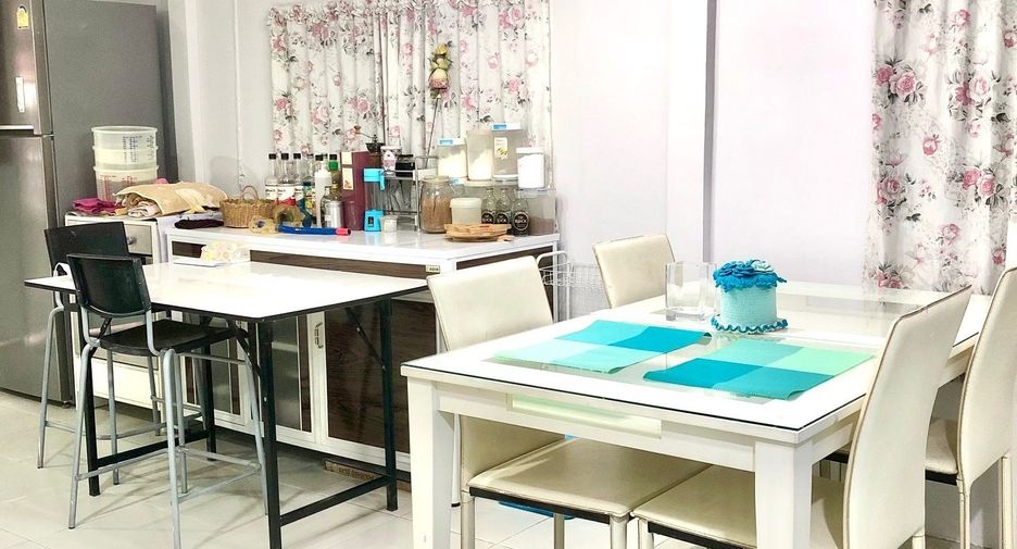 Casa en venta de 4 habitaciones en Don Mueang, Bangkok