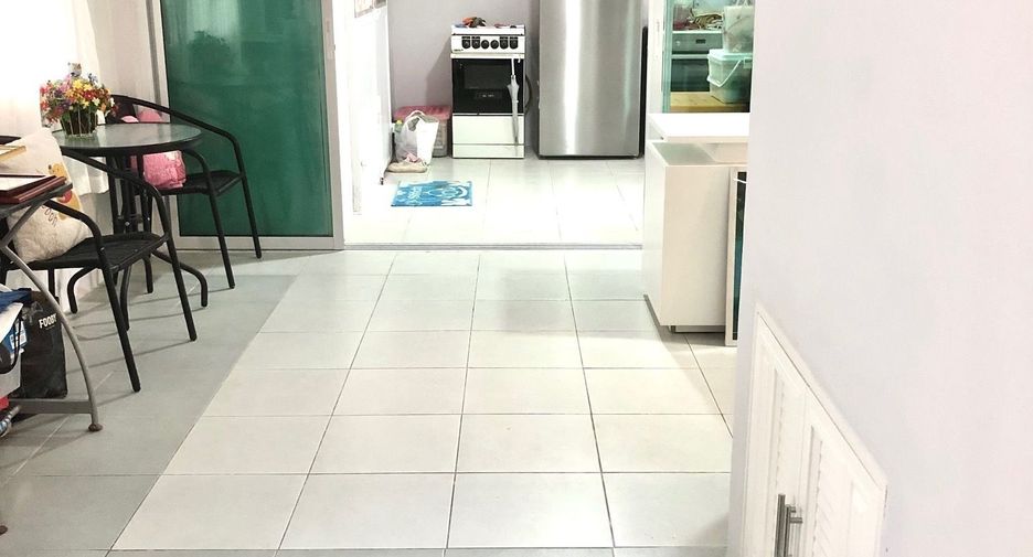 Casa en venta de 4 habitaciones en Don Mueang, Bangkok
