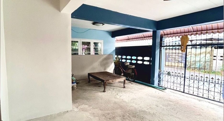 Casa en venta de 4 habitaciones en Don Mueang, Bangkok