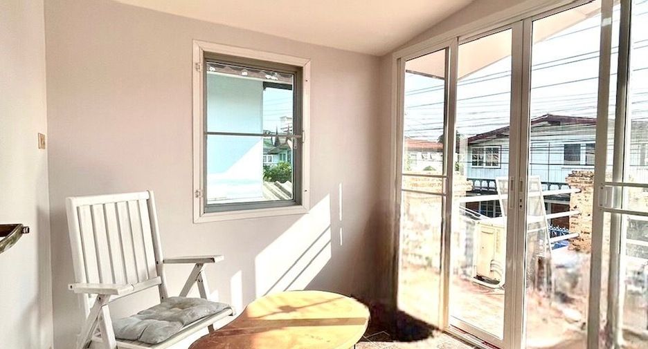Casa en venta de 4 habitaciones en Don Mueang, Bangkok