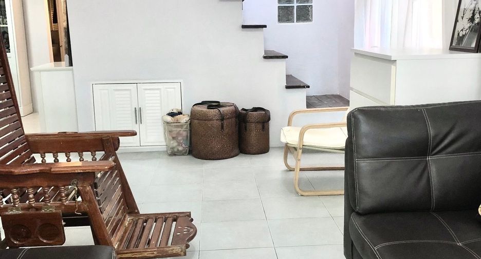 Casa en venta de 4 habitaciones en Don Mueang, Bangkok